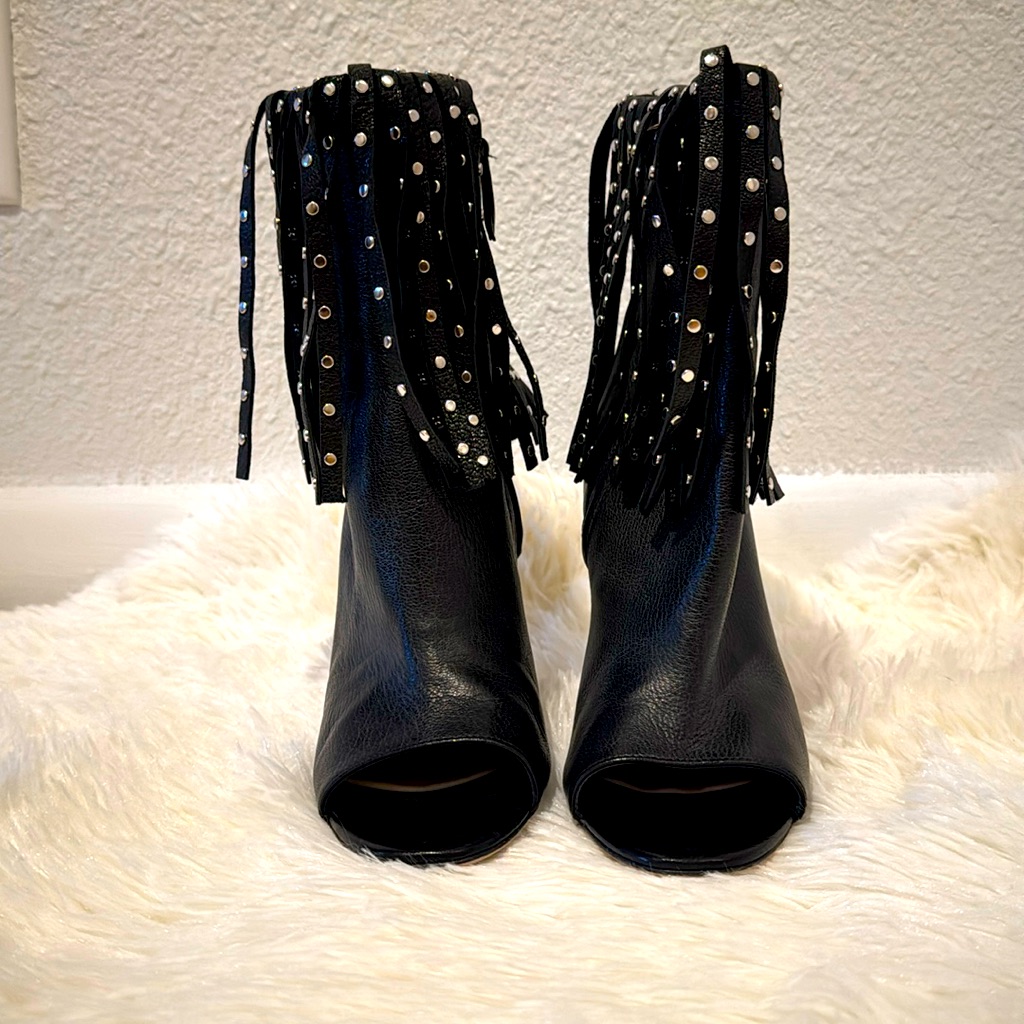 Open Toe Bootie.